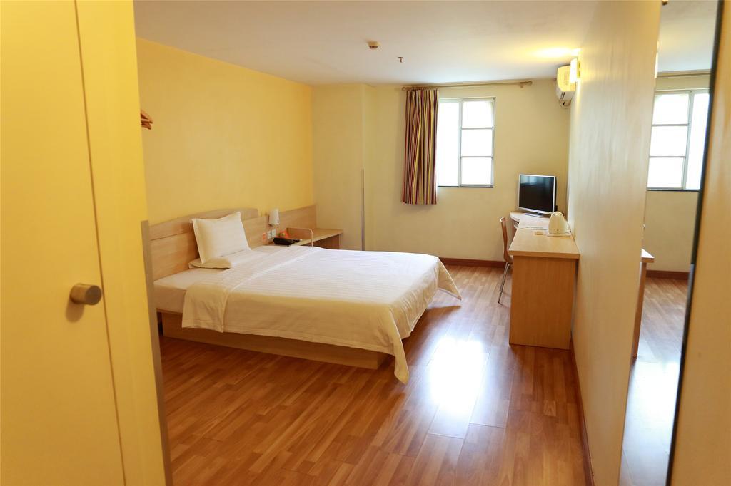 7Days Inn Shanghai Lujiazui Экстерьер фото