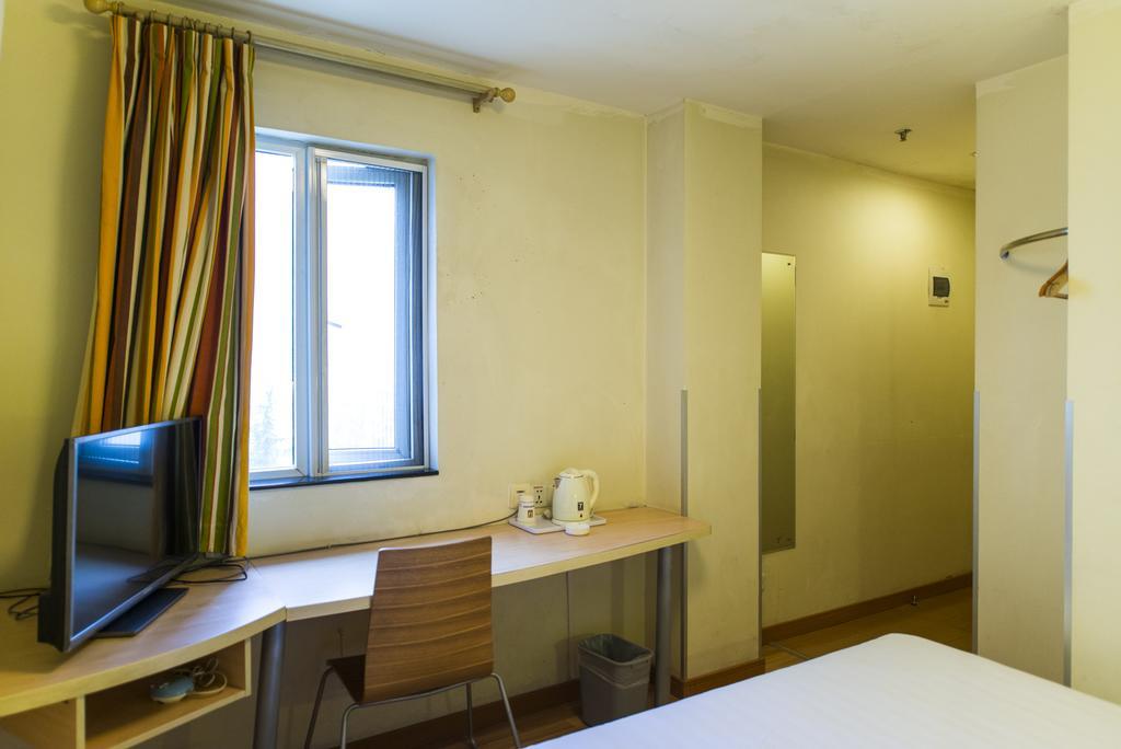 7Days Inn Shanghai Lujiazui Экстерьер фото